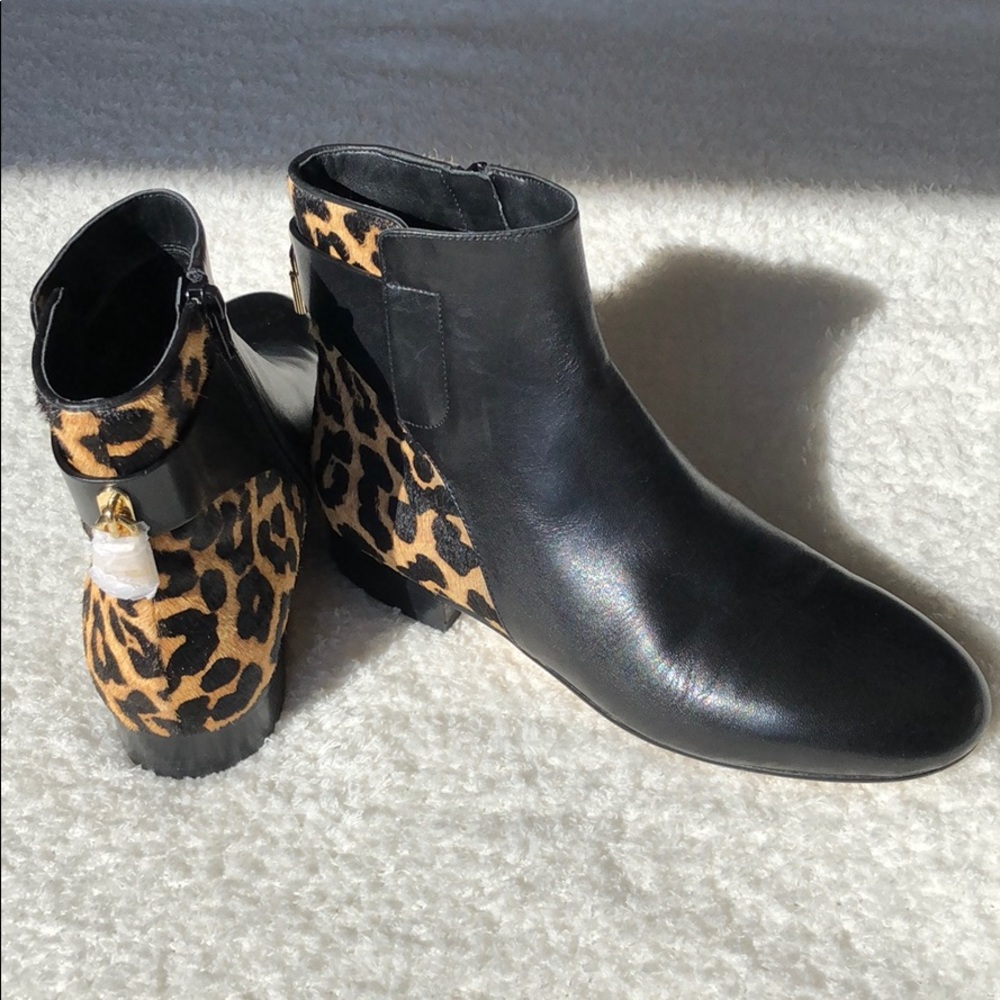 😍NEW‼️MK MICHAEL KORS WOMENS ANKLE BOOTS|Size 6M - Picture 7 of 8